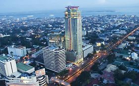Crown Regency Hotel And Towers Cebu