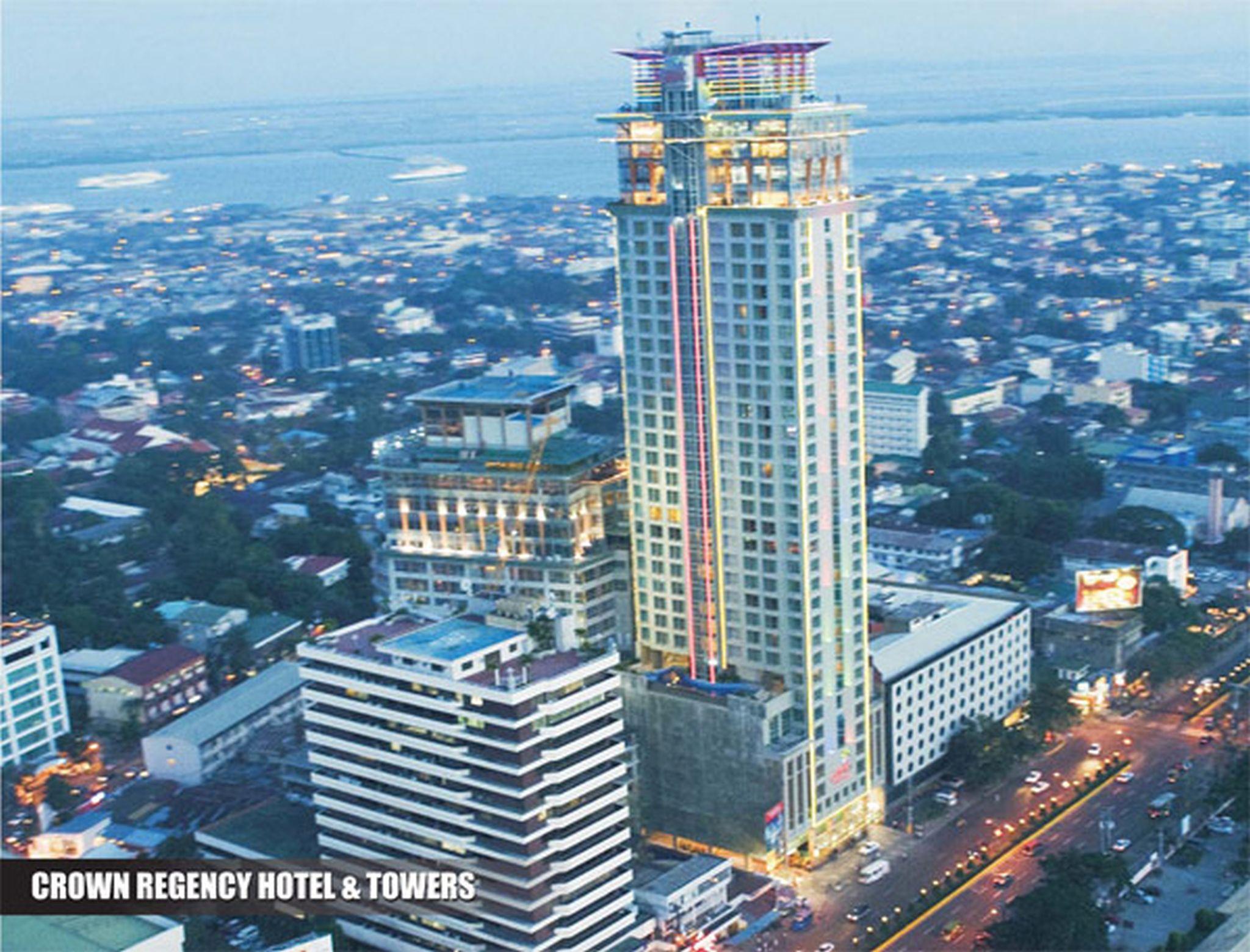 Crown Regency Hotel & Towers Cebu Exterior photo